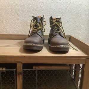 Classic Dr. Martens Boots Size 7 Brown Leather